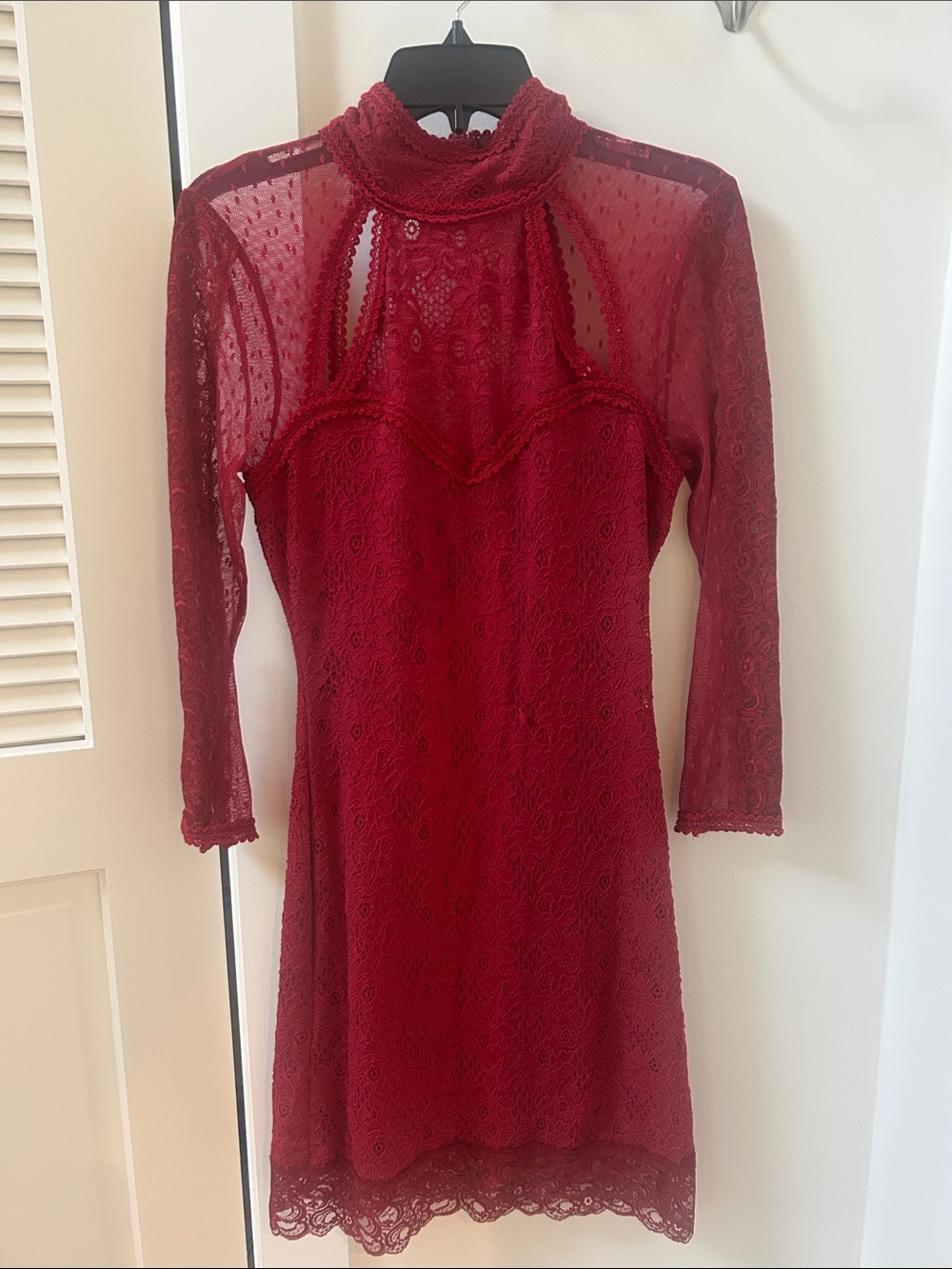 Women's Red Lace High-Neck Cocktail Dress